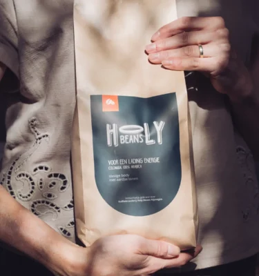 Zak Holy Beans koffie Voor een lading energie wordt vastgehouden